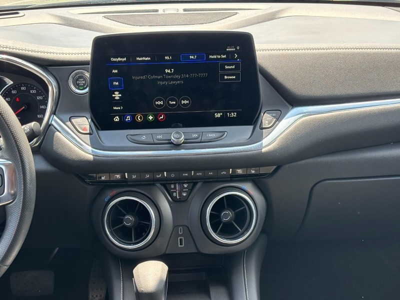 Chevrolet Blazer Vehicle Full-screen Gallery Image 13