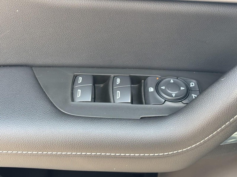Chevrolet Blazer Vehicle Full-screen Gallery Image 16