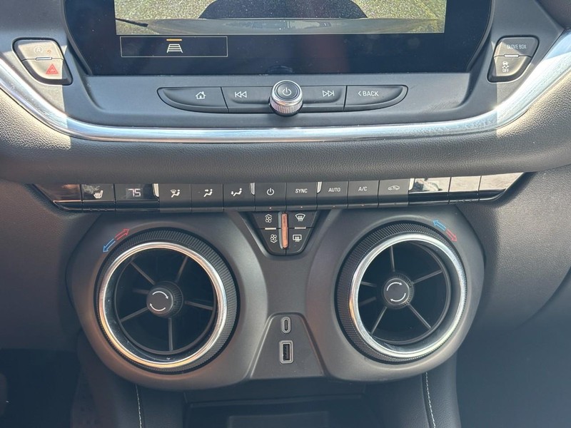 Chevrolet Blazer Vehicle Full-screen Gallery Image 22