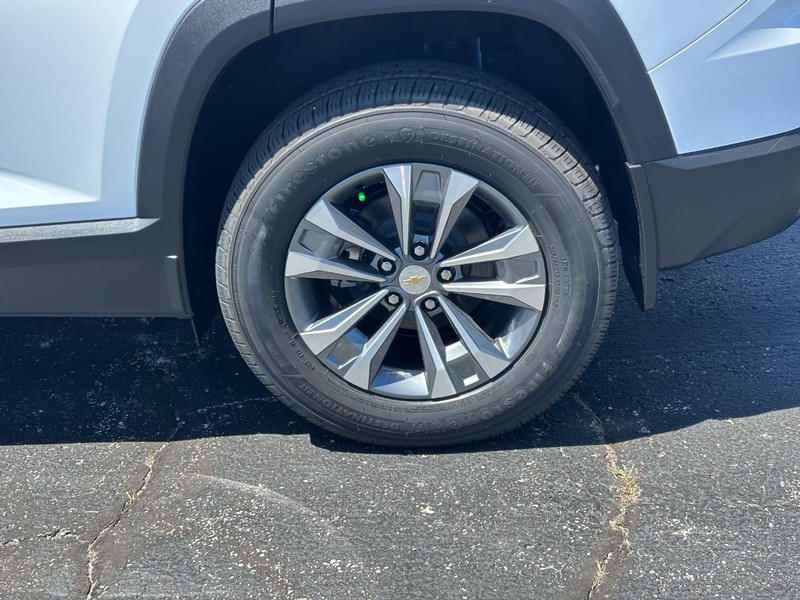 Chevrolet Equinox Vehicle Full-screen Gallery Image 4