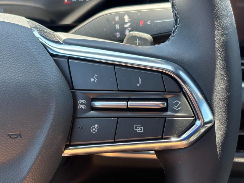 Chevrolet Equinox Vehicle Full-screen Gallery Image 13