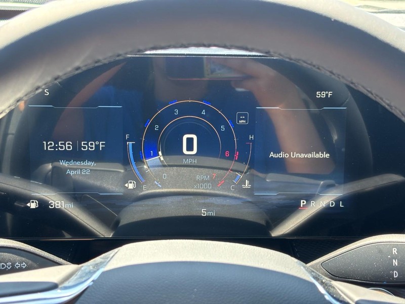 Chevrolet Equinox Vehicle Full-screen Gallery Image 14