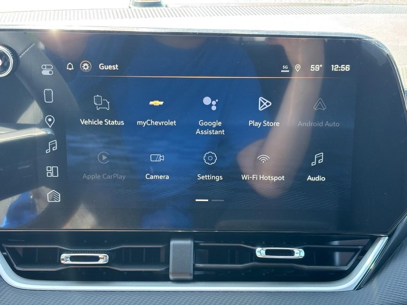 Chevrolet Equinox Vehicle Full-screen Gallery Image 15