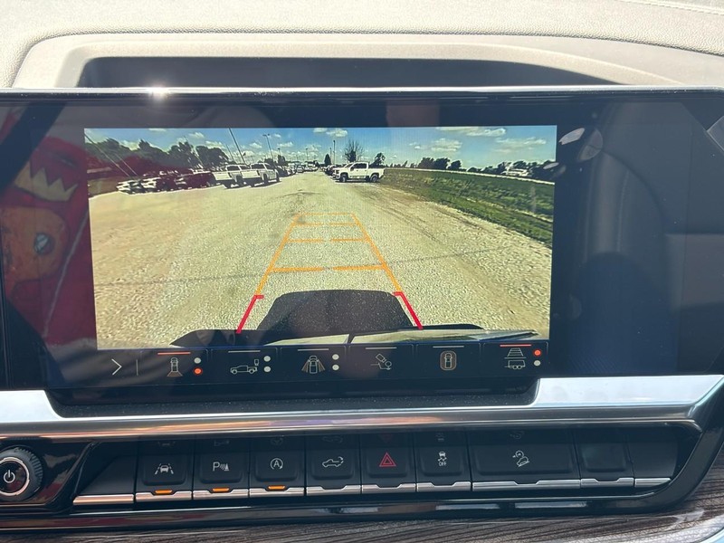 Chevrolet Silverado 1500 Vehicle Full-screen Gallery Image 17