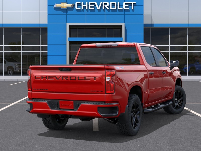Chevrolet Silverado 1500 Vehicle Full-screen Gallery Image 4