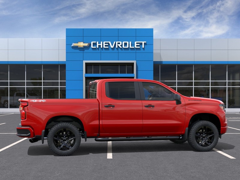 Chevrolet Silverado 1500 Vehicle Full-screen Gallery Image 5