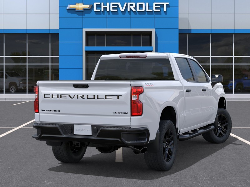 Chevrolet Silverado 1500 Vehicle Full-screen Gallery Image 4