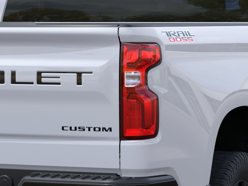 Chevrolet Silverado 1500 Vehicle Full-screen Gallery Image 11