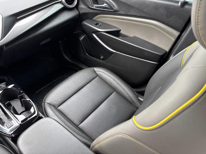 Chevrolet Trax Vehicle Full-screen Gallery Image 14