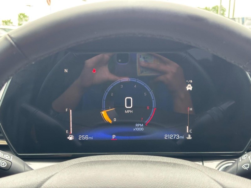 Chevrolet Trax Vehicle Full-screen Gallery Image 19