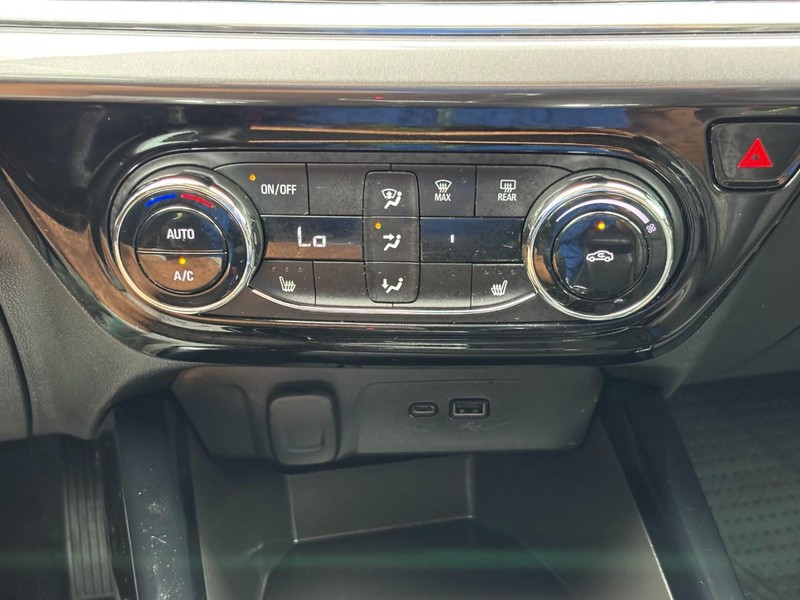 Chevrolet Trax Vehicle Full-screen Gallery Image 22