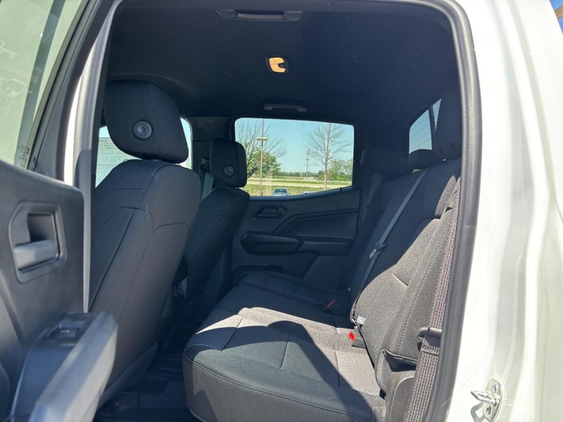 Chevrolet Colorado Vehicle Full-screen Gallery Image 5