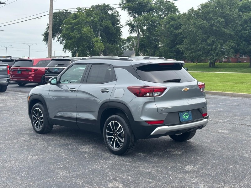 Chevrolet TrailBlazer Vehicle Full-screen Gallery Image 3