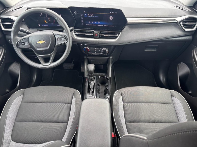 Chevrolet TrailBlazer Vehicle Full-screen Gallery Image 11