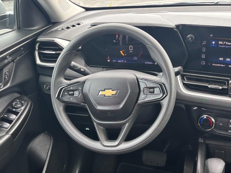 Chevrolet TrailBlazer Vehicle Full-screen Gallery Image 12