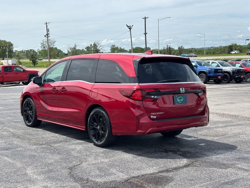 Honda Odyssey Vehicle Full-screen Gallery Image 03