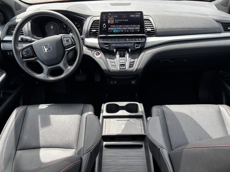 Honda Odyssey Vehicle Full-screen Gallery Image 13
