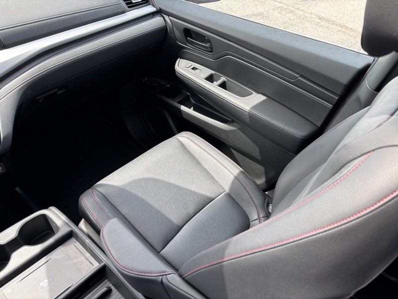 Honda Odyssey Vehicle Full-screen Gallery Image 16