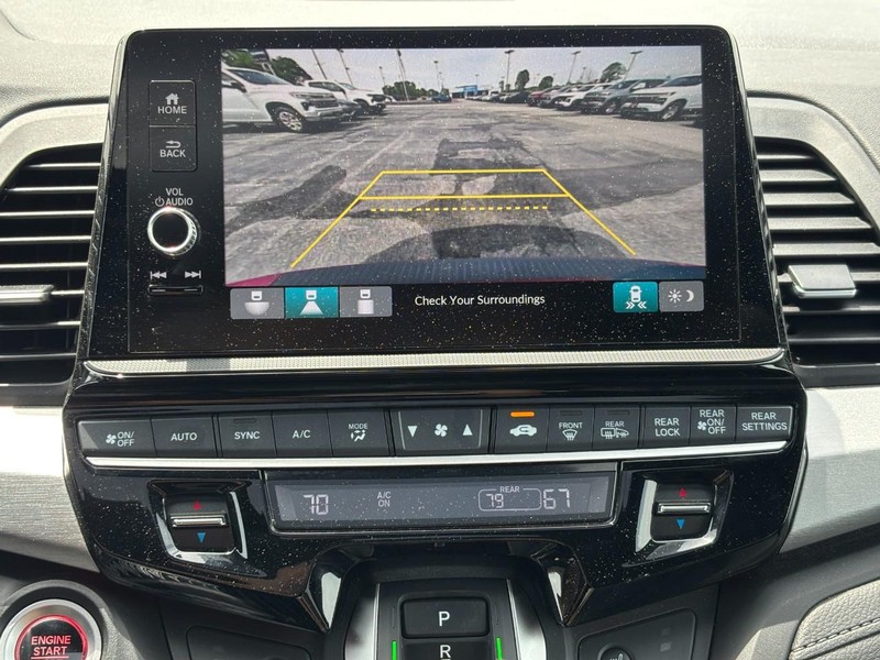 Honda Odyssey Vehicle Full-screen Gallery Image 23