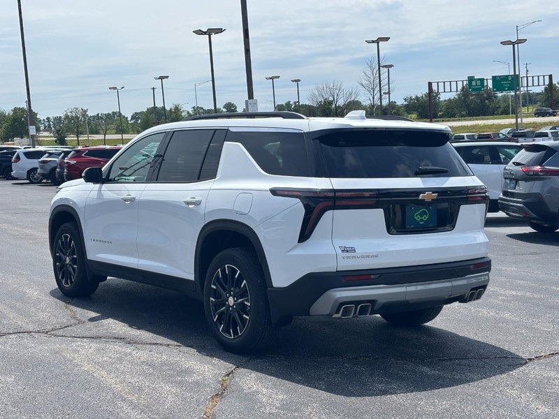 Chevrolet Traverse Vehicle Full-screen Gallery Image 3