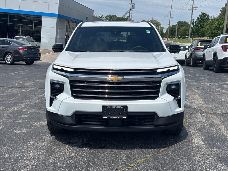 Chevrolet Traverse Vehicle Full-screen Gallery Image 8