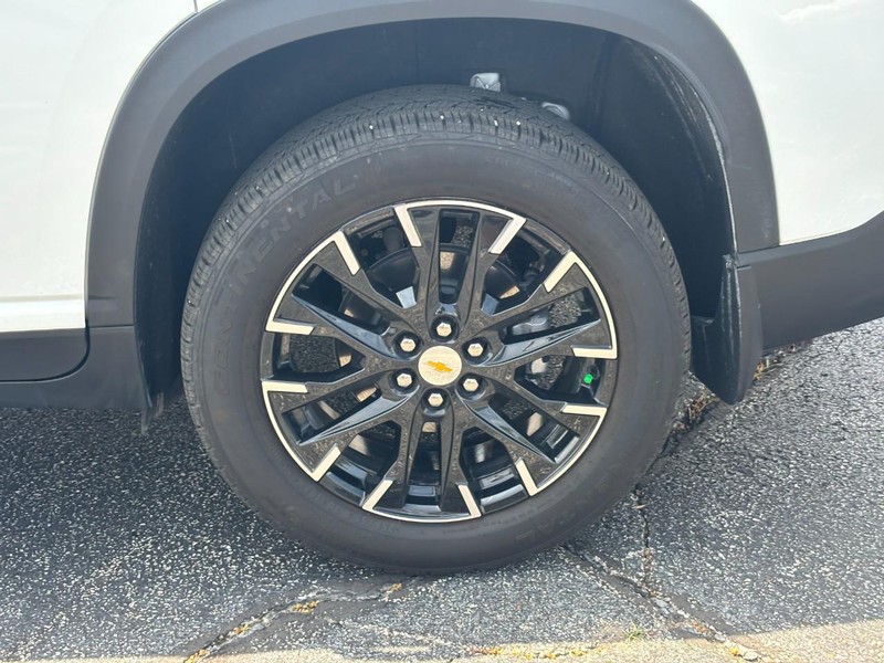 Chevrolet Traverse Vehicle Full-screen Gallery Image 9