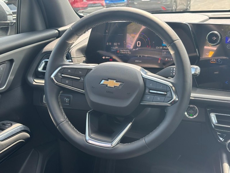 Chevrolet Traverse Vehicle Full-screen Gallery Image 13