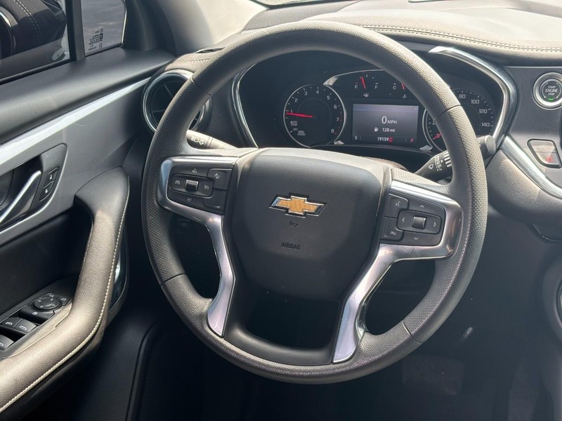 Chevrolet Blazer Vehicle Full-screen Gallery Image 12