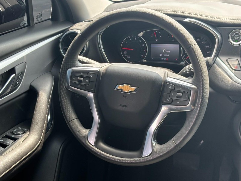 Chevrolet Blazer Vehicle Full-screen Gallery Image 13
