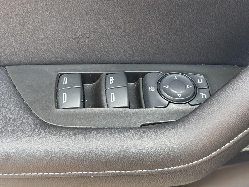 Chevrolet Blazer Vehicle Full-screen Gallery Image 17