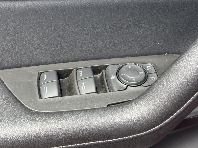 Chevrolet Blazer Vehicle Full-screen Gallery Image 16