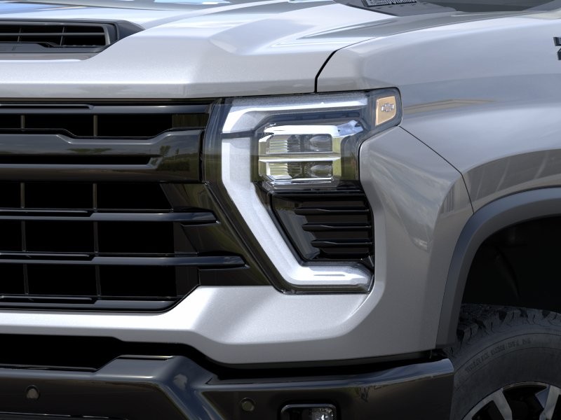 Chevrolet Silverado 2500HD Vehicle Full-screen Gallery Image 10