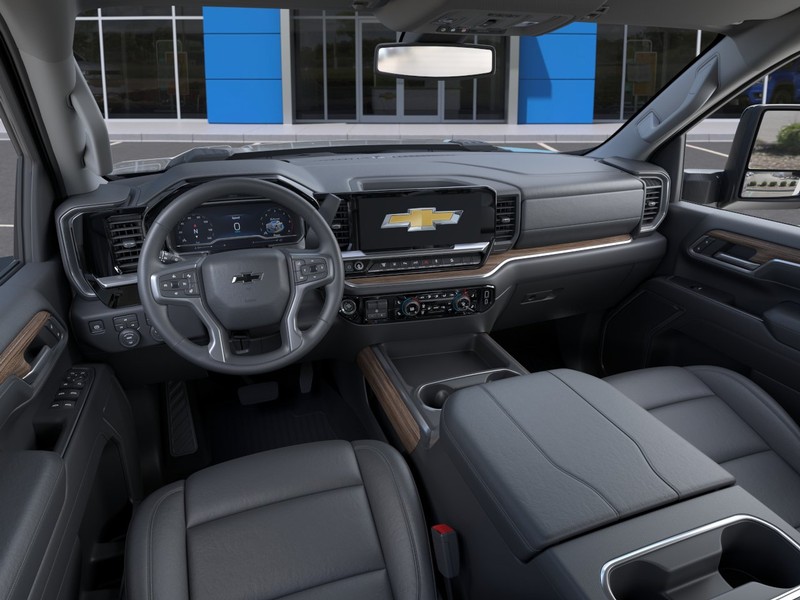Chevrolet Silverado 2500HD Vehicle Full-screen Gallery Image 15