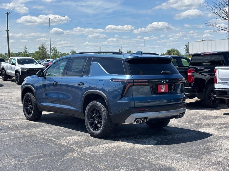 Chevrolet Traverse Vehicle Full-screen Gallery Image 3