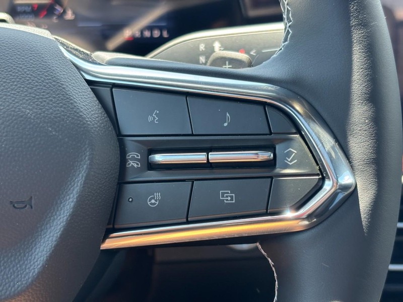 Chevrolet Traverse Vehicle Full-screen Gallery Image 14