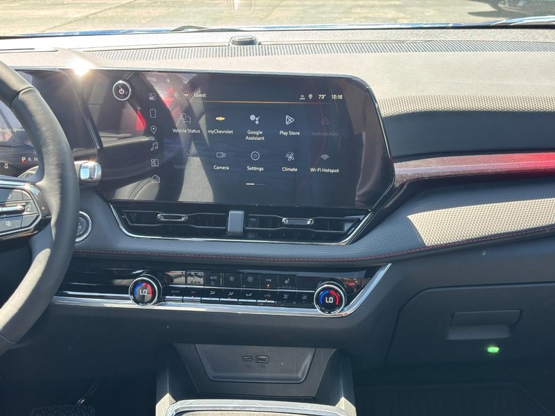 Chevrolet Equinox Vehicle Full-screen Gallery Image 8