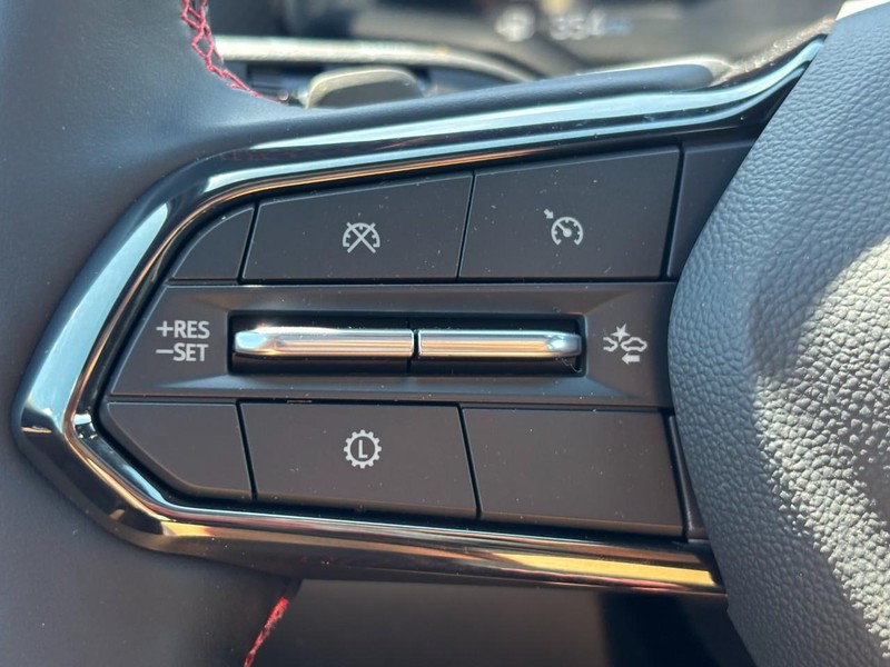 Chevrolet Equinox Vehicle Full-screen Gallery Image 12