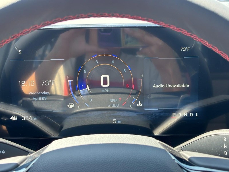 Chevrolet Equinox Vehicle Full-screen Gallery Image 14