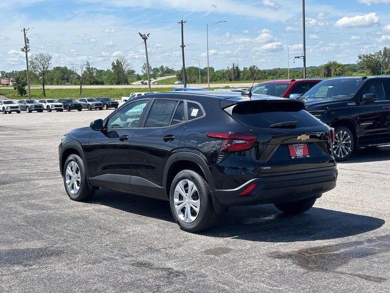 Chevrolet Trax Vehicle Full-screen Gallery Image 3
