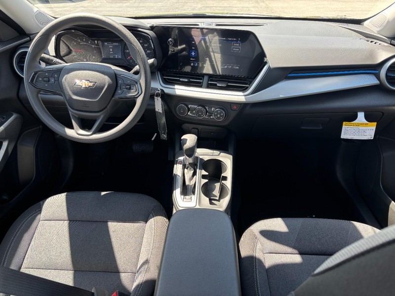 Chevrolet Trax Vehicle Full-screen Gallery Image 6