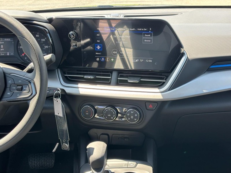 Chevrolet Trax Vehicle Full-screen Gallery Image 8