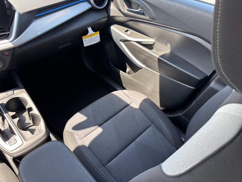 Chevrolet Trax Vehicle Full-screen Gallery Image 9