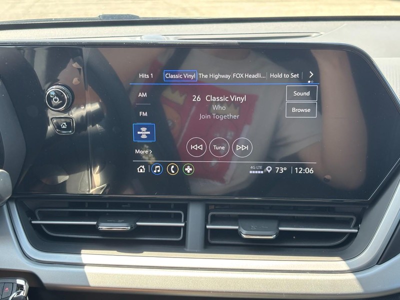 Chevrolet Trax Vehicle Full-screen Gallery Image 15