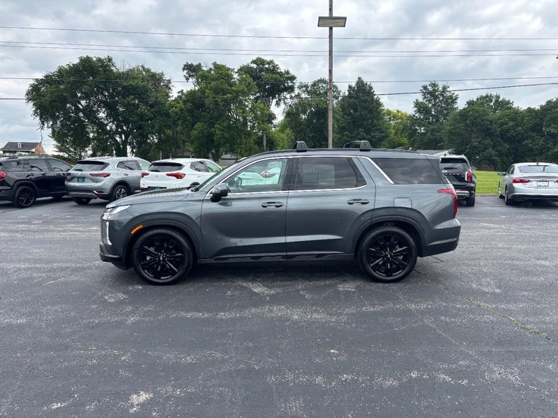 Hyundai Palisade Vehicle Full-screen Gallery Image 2