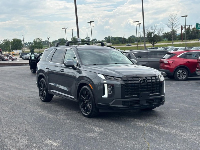 Hyundai Palisade Vehicle Full-screen Gallery Image 7