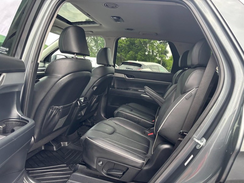 Hyundai Palisade Vehicle Full-screen Gallery Image 11