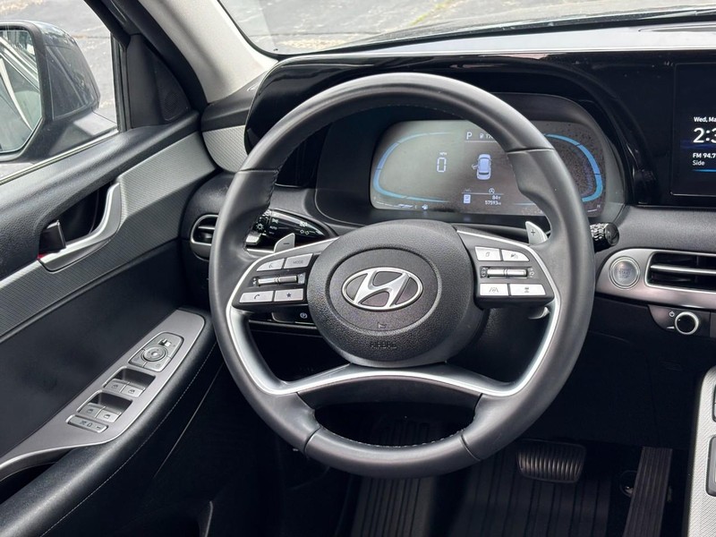 Hyundai Palisade Vehicle Full-screen Gallery Image 13