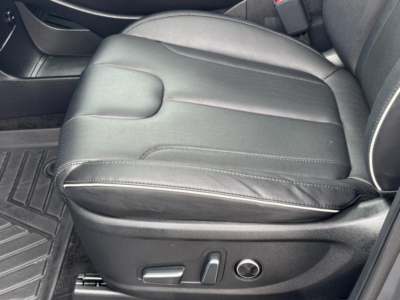 Hyundai Palisade Vehicle Full-screen Gallery Image 16
