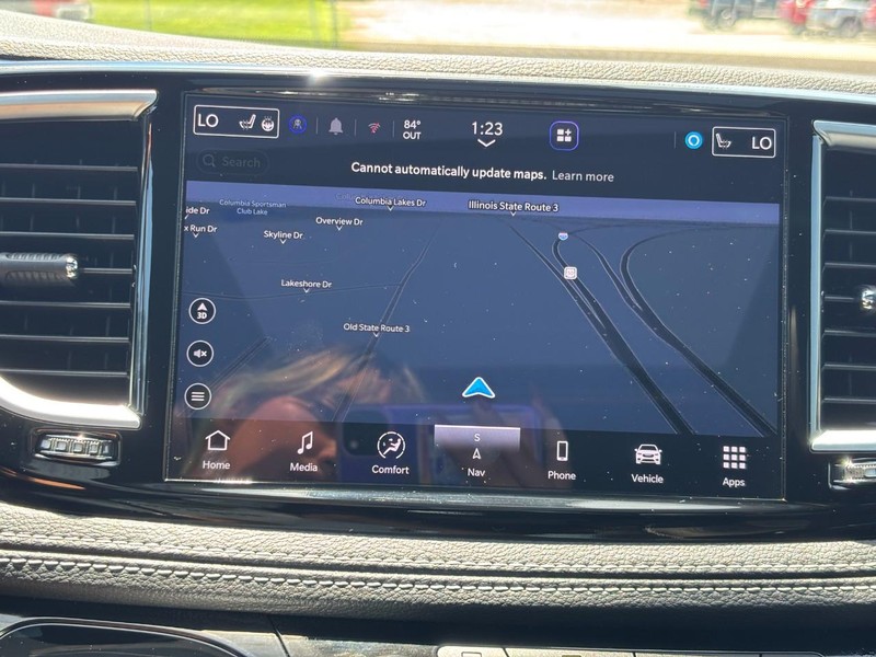 Chrysler Pacifica Vehicle Full-screen Gallery Image 22