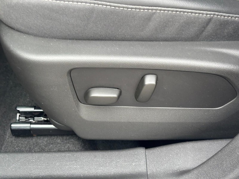 Buick Envision Vehicle Full-screen Gallery Image 15